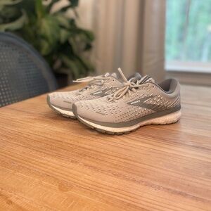 Brooks Gray Running Shoes, Ghost 13